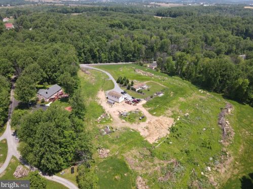 26 New Rd, Marsh, PA 19520-9138