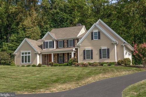 209 Arrowwood Ln, Chadds Ford, PA 19317-8243