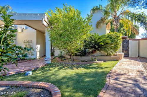 7217 13th Pl, Phoenix, AZ 85020-5104