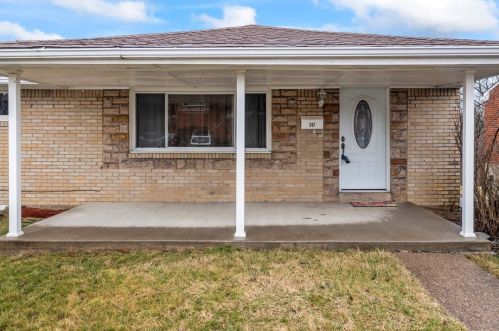 247 Skyport Rd, Pittsburgh, PA 15122-2551