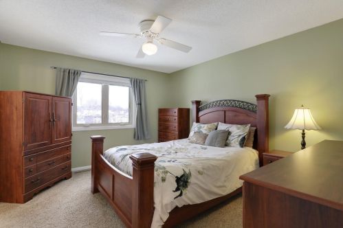 380 Pondview Ln, Chaska MN  55318-2873 exterior