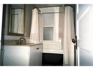 42 Maplewood Ave, Hartford CT  06108-4022 exterior