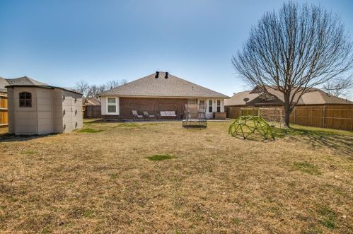 6705 Wayfarer Trl, Fort Worth TX  76137-1662 exterior