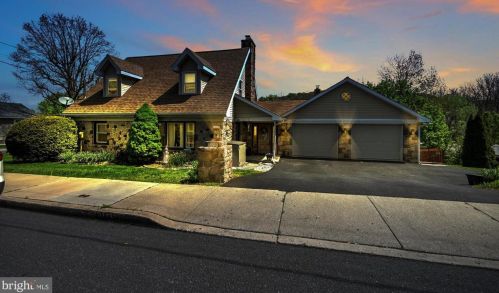 212 Fulton St, Ephrata PA  17522-2419 exterior