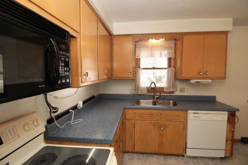 6700 Bottsford Ave, Milwaukee WI 53221-2128 exterior