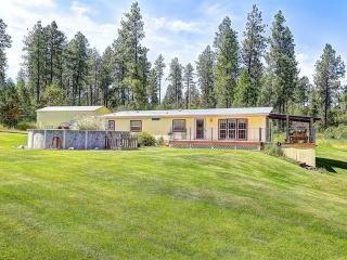 16515 Bluebird Ln, Spokane, WA 99224-9455