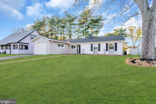 9 Snowflower Ln, Willingboro NJ  08046-1012 exterior