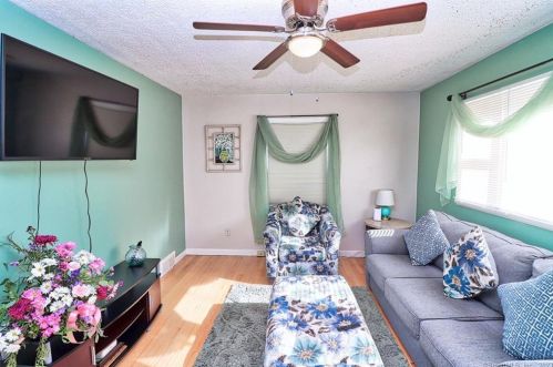 54 Barsalou Ave, Waterbury CT  06705-3514 exterior