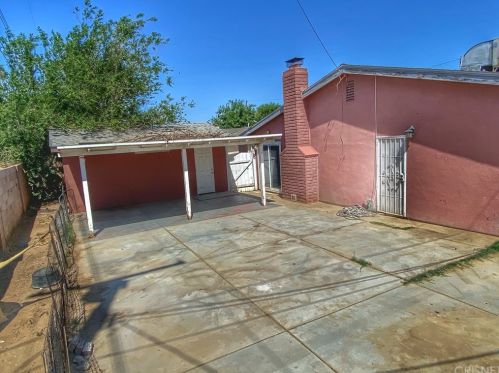 358 Landsford St, Lancaster CA 93535-2613 exterior