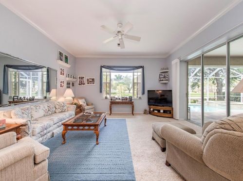 135 Muirfield Cir, Naples FL  34113-8927 exterior