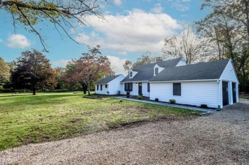 214 Berkshire Rd, Sandy Hook CT  06482-1548 exterior