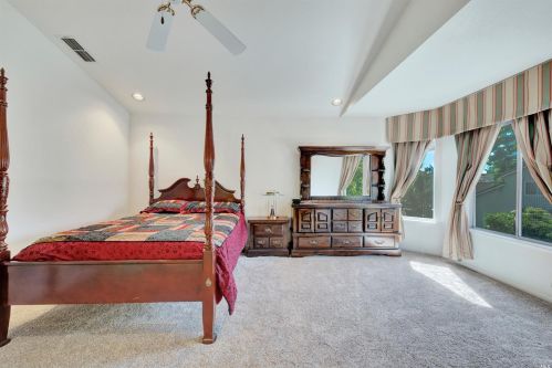 272 Sparrow St, Vacaville CA  95687-7225 exterior