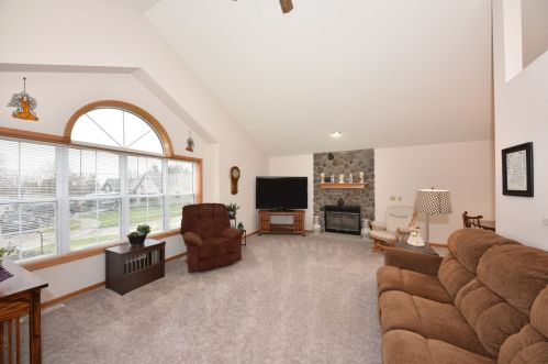 1208 Red Pine Ct, West Bend, WI 53090-5430
