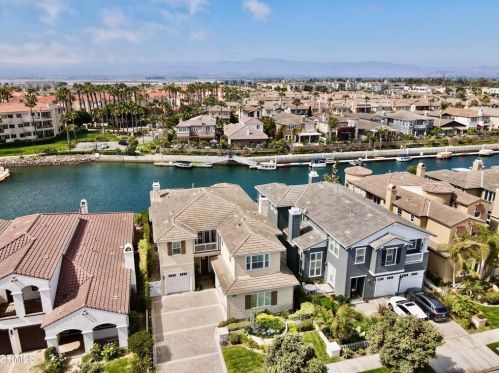 4157 Hemlock St, Oxnard CA  93035-1441 exterior