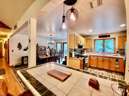 39 Pidgeon Hill Rd, Wantage NJ  07461-2731 exterior