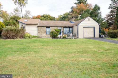8003 Hammond Rd, Cheltenham, PA 19012-1209