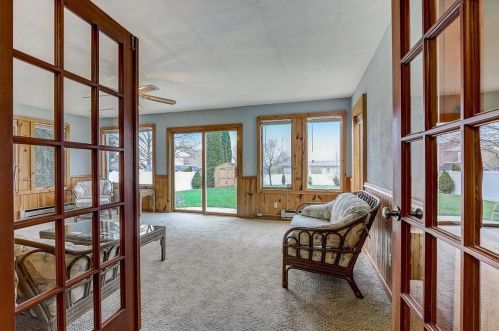 1226 Wedgewood Dr, Waukesha WI  53186-6753 exterior