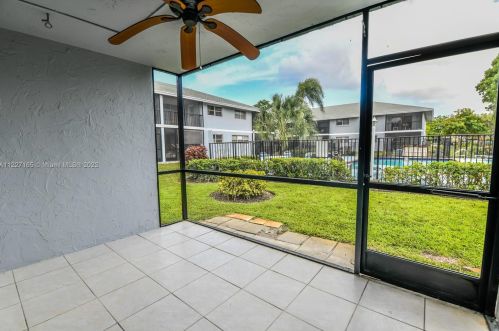905 Southridge Rd, Delray Beach FL  33444-8110 exterior