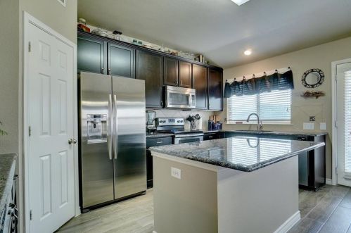 8713 Vista Royale Dr, Fort Worth TX  76108-7946 exterior