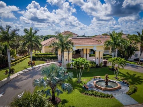 9796 Alhambra Ln, Bonita Springs FL  34135-2811 exterior