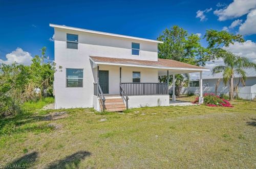 2704 23rd St, Lehigh Acres, FL 33976-3611