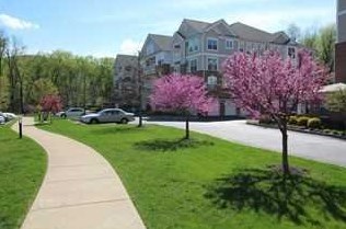 430 Regency Dr, Fishkill, NY 12524-4938