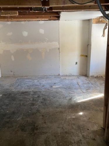 1051 Hanley St, Gary IN  46406-2013 exterior