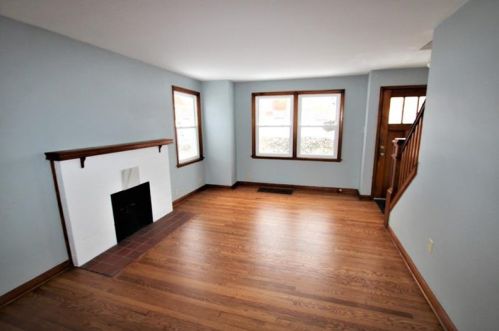 1049 Oak Ave, Ambridge, PA 15003-1655