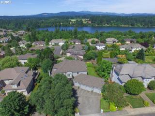 2711 Walden Dr, Camas, WA 98607-9101
