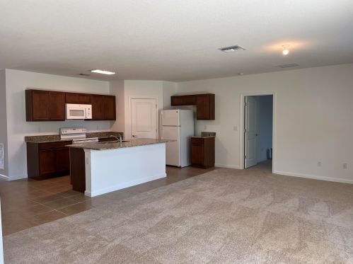 834 Carnival Ave, Fort Pierce, FL 34983-2710