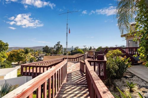 14218 El Mesa Dr, Riverside CA  92503-7206 exterior