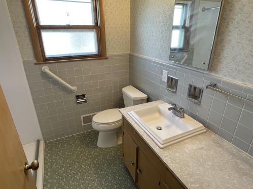 3752 78th St, Milwaukee WI  53220-1604 exterior