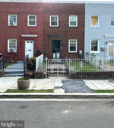 419 20th St, Washington, DC 20002-4703