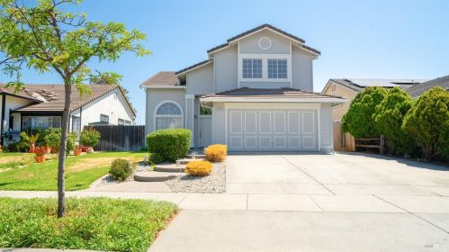 1496 Northwood Dr, Fairfield, CA 94534-3918