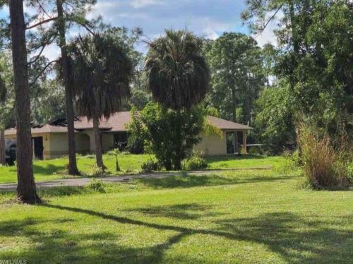 191 29th St, Naples, FL 34117-3120