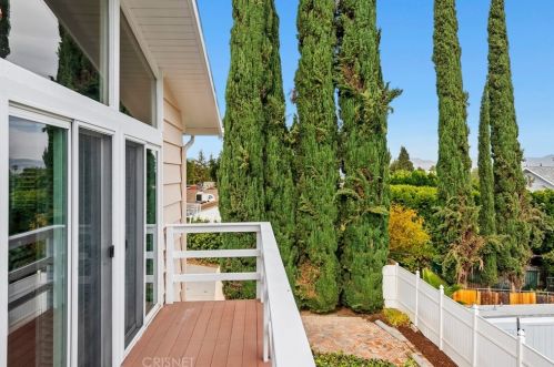 4429 Petit Ave, Van Nuys CA  91436-3211 exterior