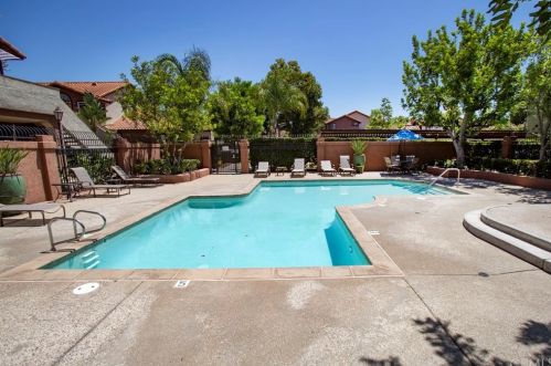 26 Rosa, Trabuco Canyon CA  92688-1402 exterior