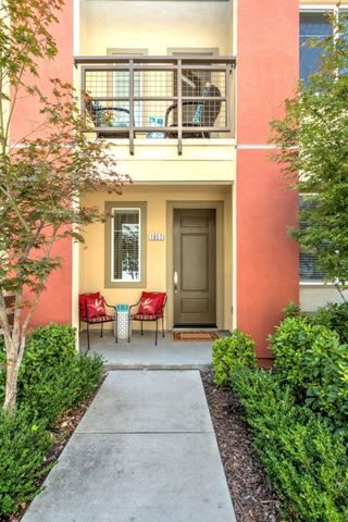 1053 El Capitan Ter, Sunnyvale, CA 94085-3934