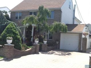 44 Edstan Dr, Moonachie, NJ 07074-1239