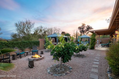 7552 Knollwood Cir, Tucson AZ 85750-2325 exterior