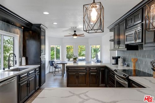 54404 Avenida Madero, La Quinta CA  92253-3620 exterior