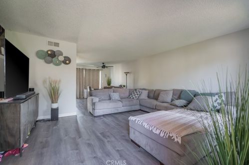 17730 Regency Cir, Bellflower CA  90706-7005 exterior