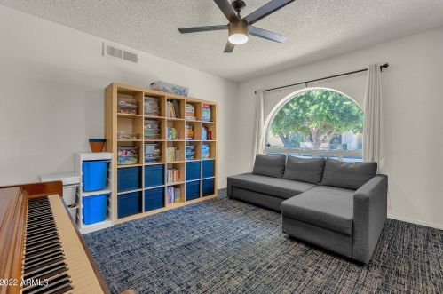 5801 Crocus Dr, Glendale AZ  85306-4210 exterior