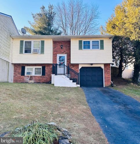219 Fairfax Dr, Lancaster, PA 17603-9309
