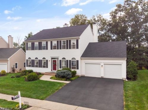 33 Abraham Rd, White House Station, NJ 08889-3200