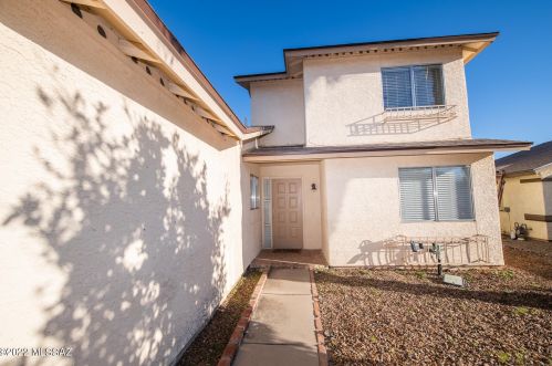 2985 Yorkshire St, Tucson, AZ 85742-9355