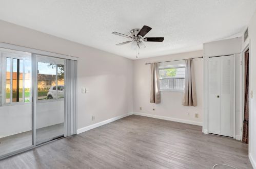 155 Valencia G, Delray Beach FL  33446-2055 exterior