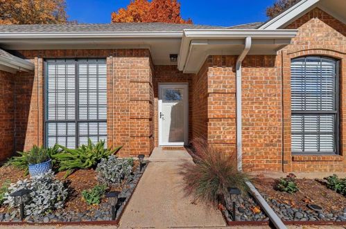 2300 Timberglen Dr, Lewisville TX  75028-1916 exterior