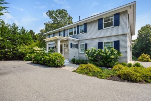375 Jones Rd, Falmouth MA  02540-3342 exterior