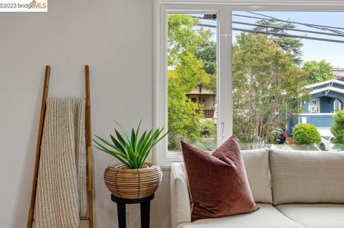 4817 Brookdale Ave, Oakland CA  94619-2510 exterior